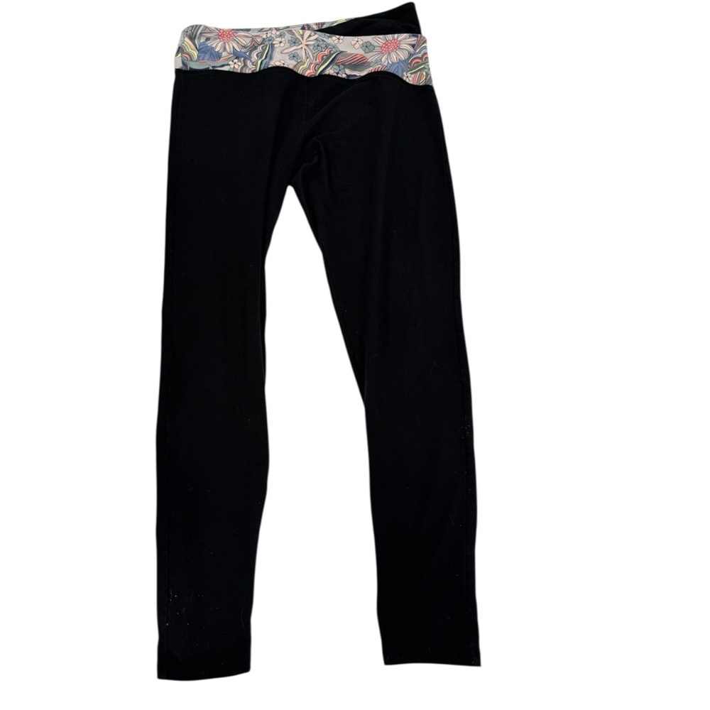 Black Leggings with Patterned Waistband - Women's Yoga Pants